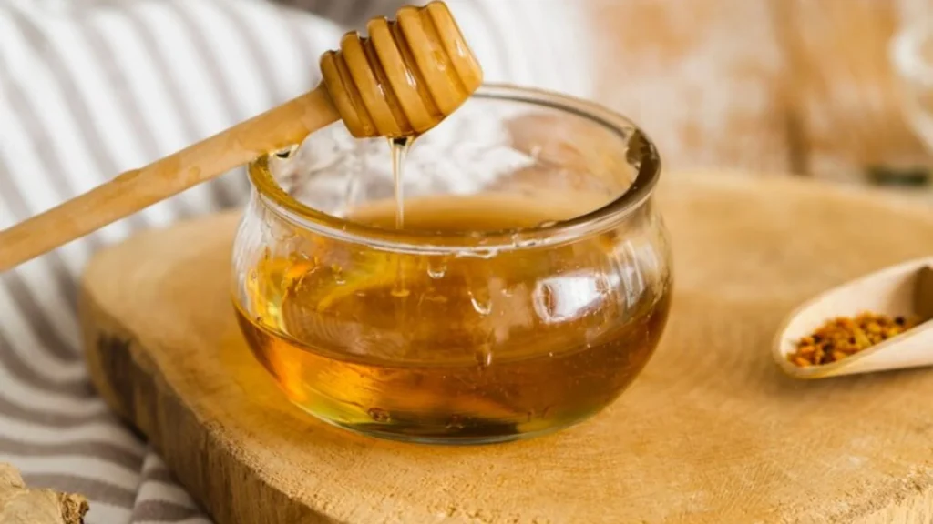 What Makes Raw Honey Special? شہد کے 8 فوائد – قدرتی صحت کا راز